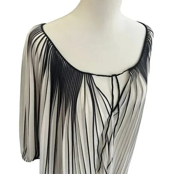 DVF Diane Von Furstenberg New Keoni Pleated Blouse Top Black White 3/4 8 - Picture 4 of 9